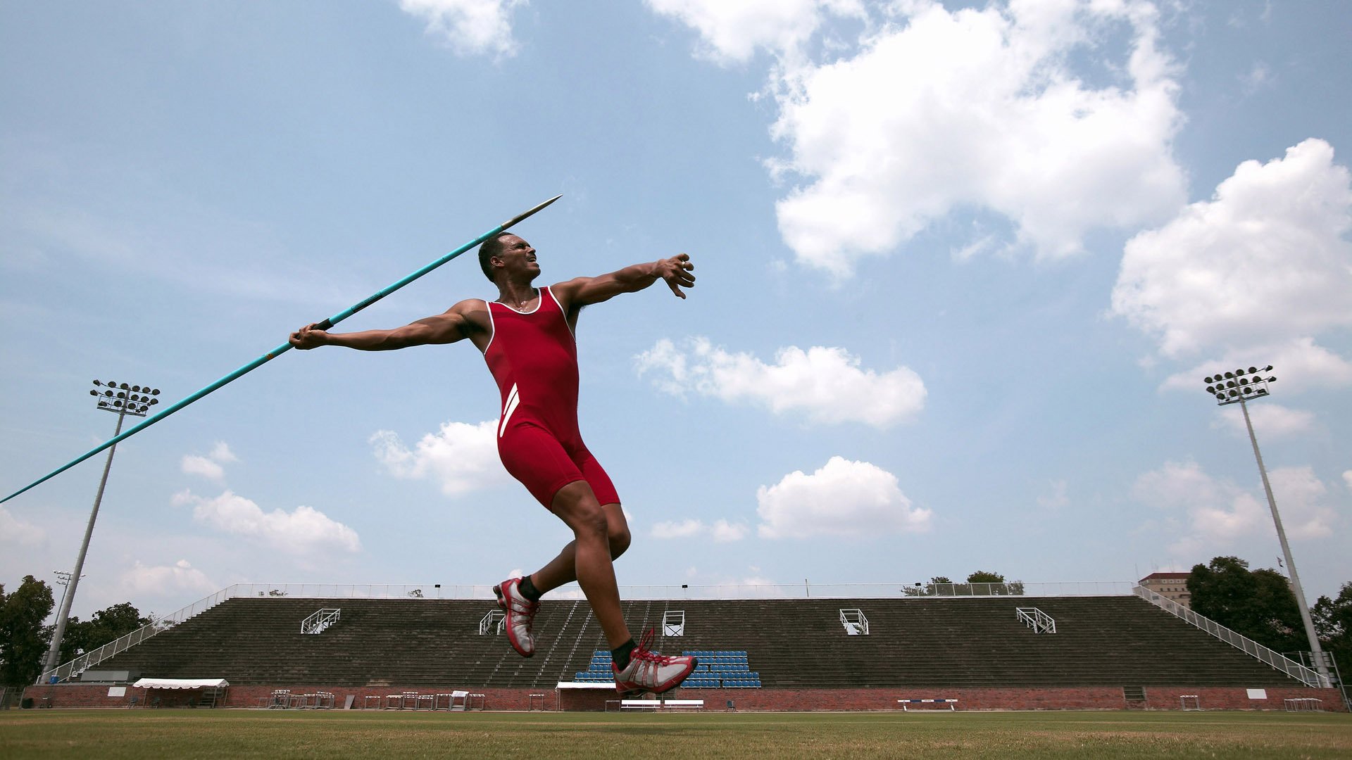 曼城冲冠压力爆棚!英媒:这赛季他们输不起,曼城最精彩的比赛